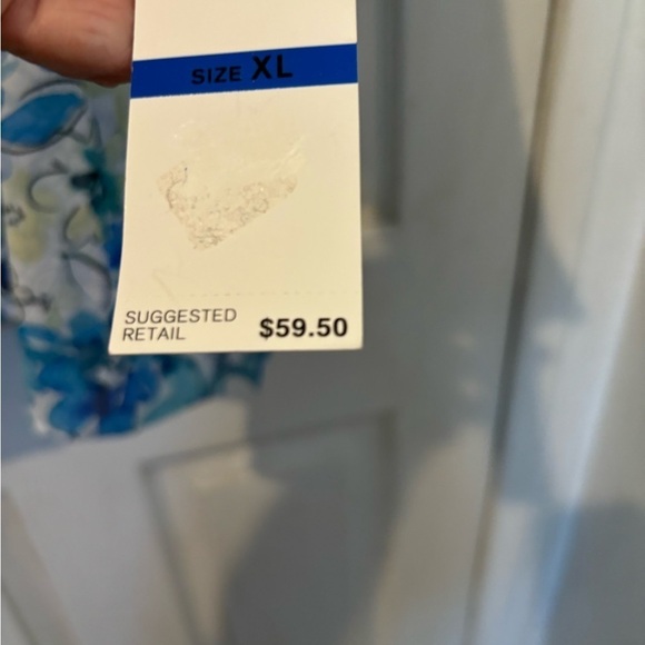 Alfred Dunner NWT Multi Shades of Blue Button Down Blouse. - Picture 6 of 6